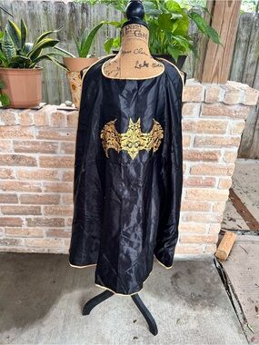 Sixflags DC Comics Black and Gold Batman Emblem Cape
